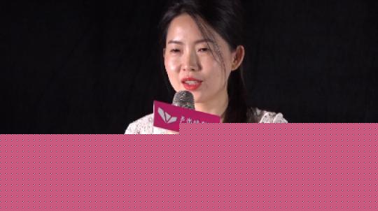 制片人韩轶与现场观众分享创作心得。　陈选斌 摄